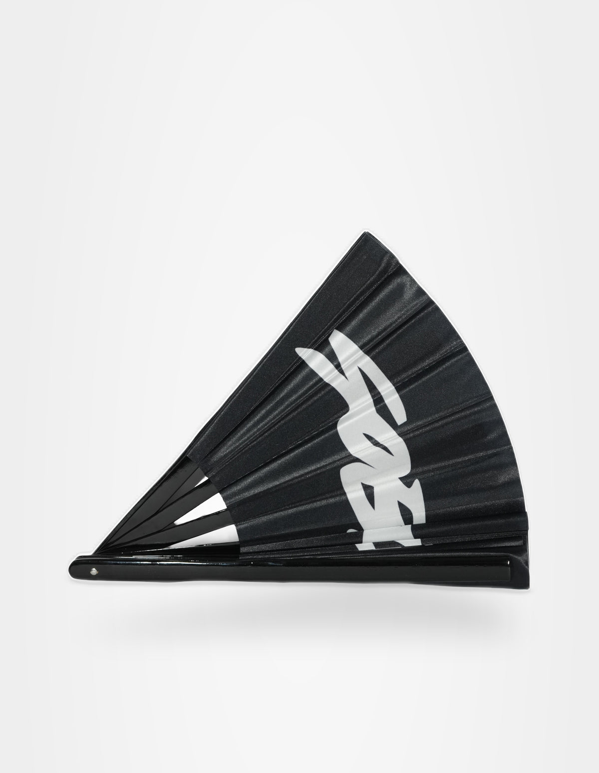 Sobrados Black XL Fan — view 02 — Studio Joshua August 2026 — ABAXL01-01