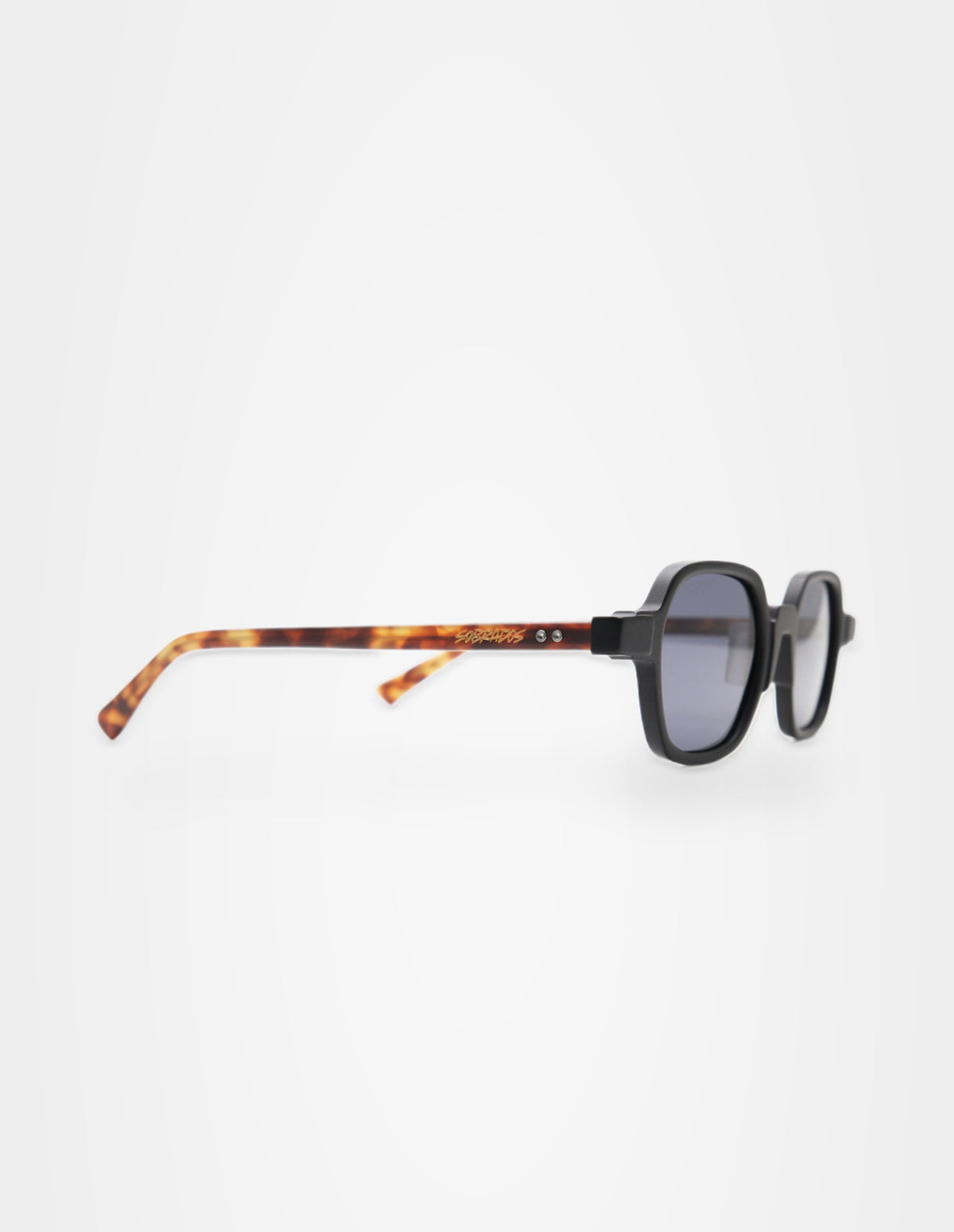 Horizon Black sunglasses – left three-quarter view – Sobrados