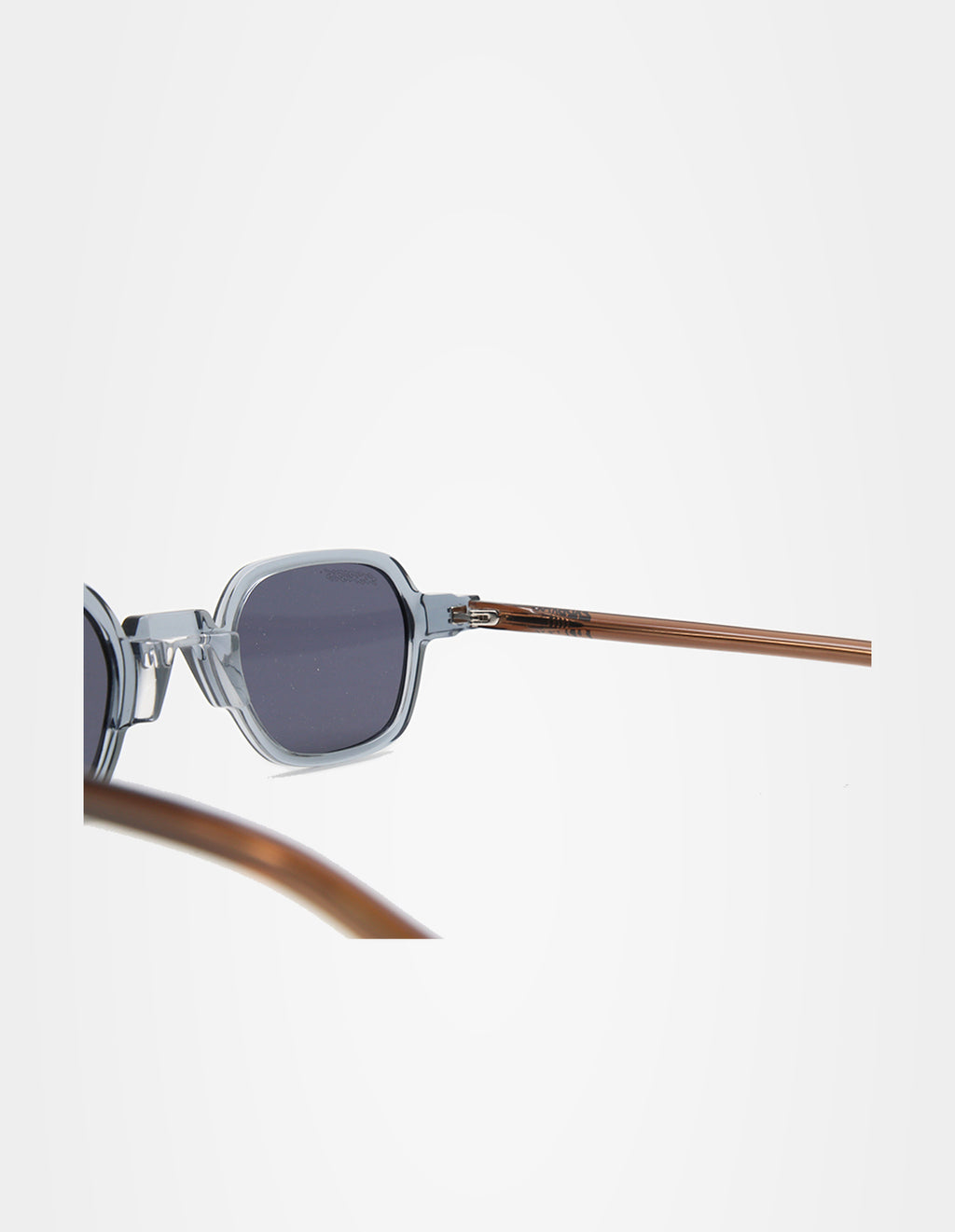 Horizon Blue Gray sunglasses – temple detail – Sobrados