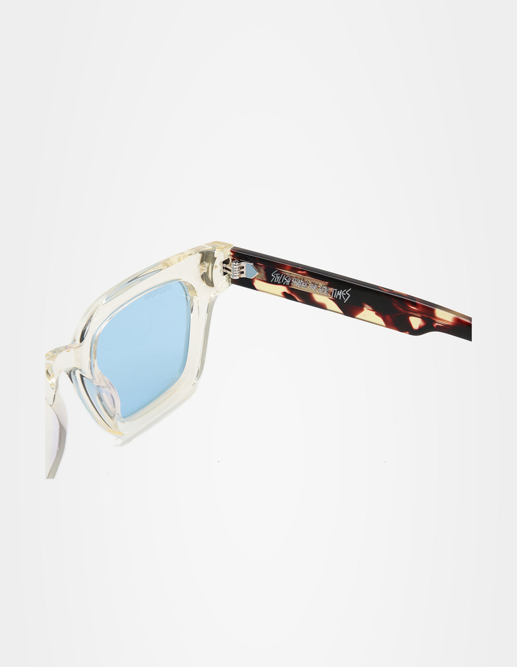 Extra Time sunglasses – temple detail – Sobrados