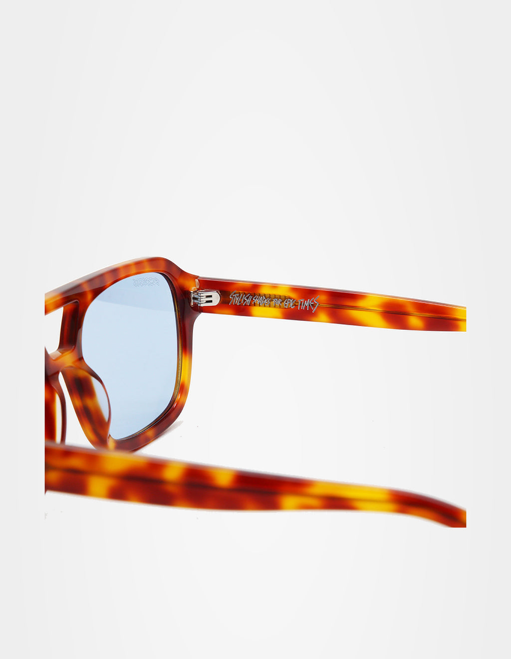 Rival sunglasses – temple detail – Sobrados
