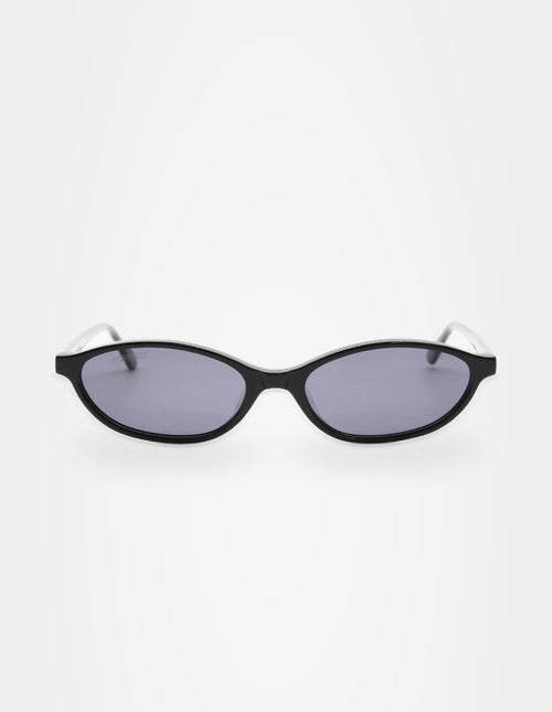 Gaia Black sunglasses – front view – Sobrados