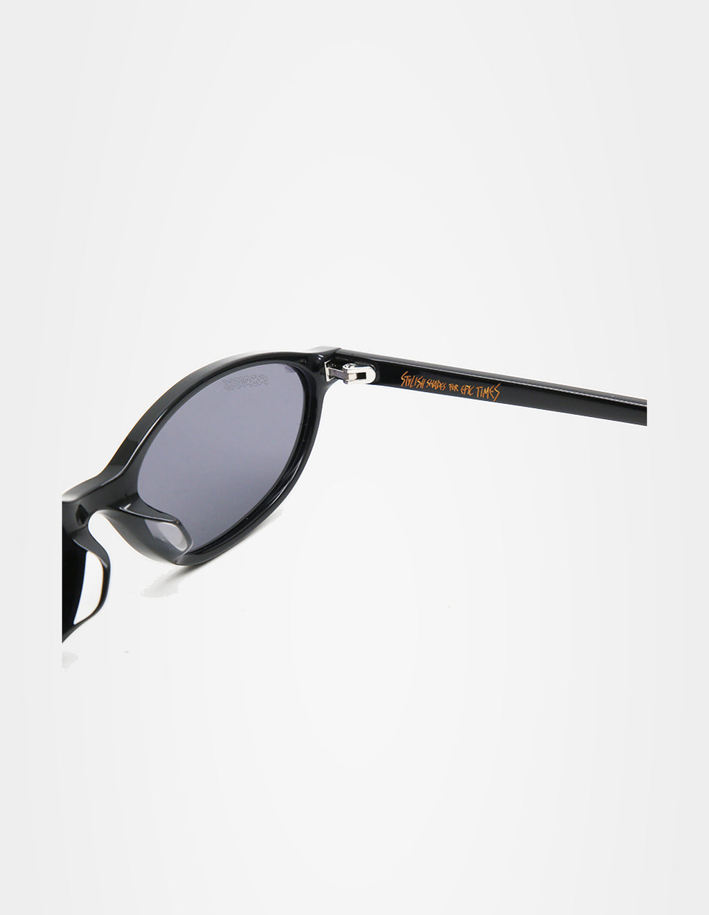 Gaia Black sunglasses – temple detail – Sobrados