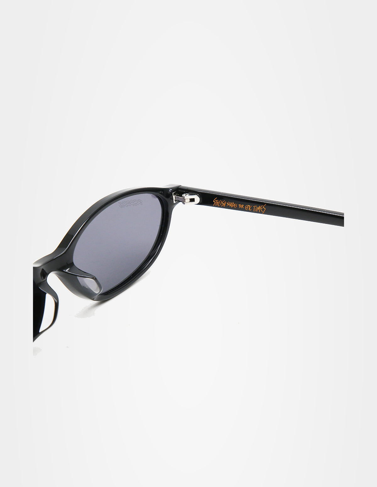 Gaia Black sunglasses – temple detail – Sobrados