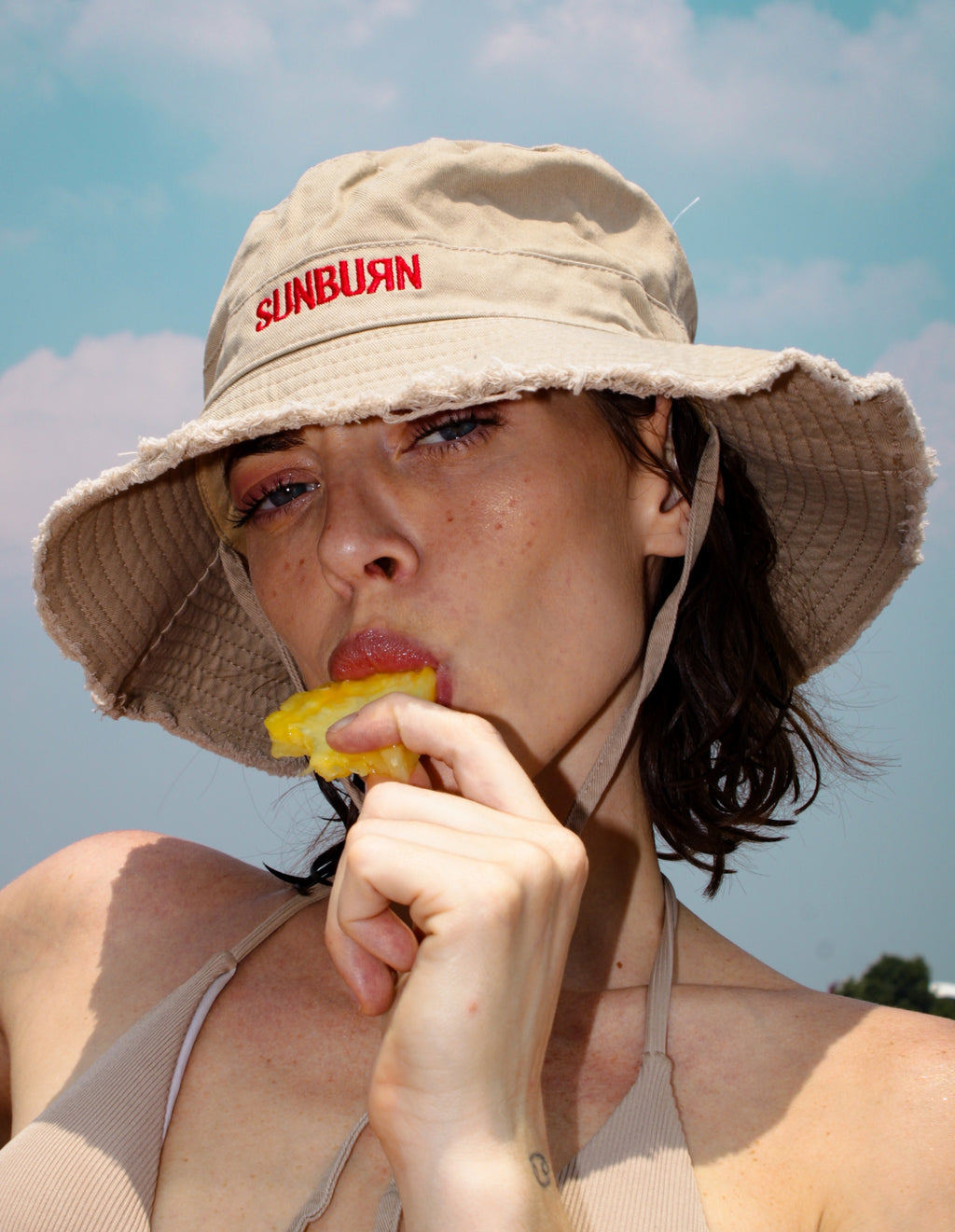 Sunburn Beige Bucket Hat