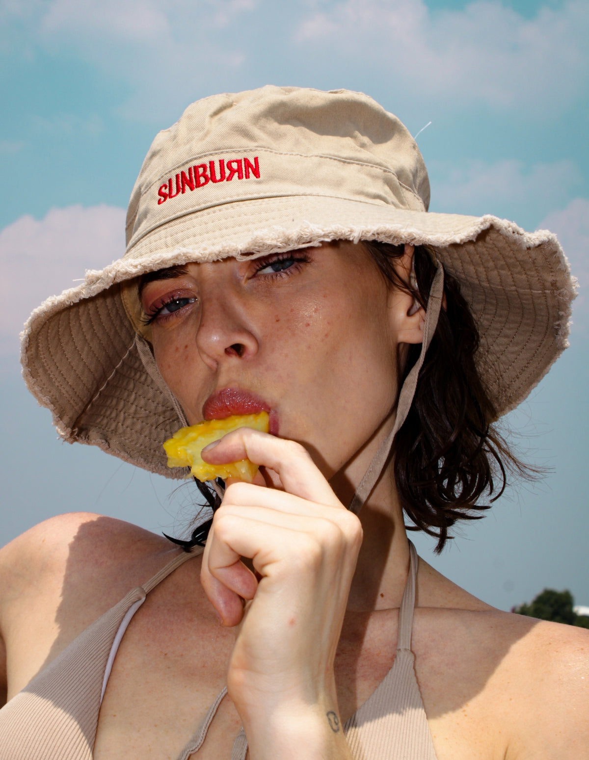 Sunburn Beige Bucket Hat